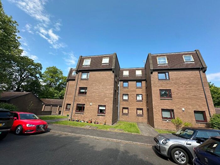 3 Bedroom Flat To Rent In Nethan Gate, Hamilton, Lanarkshire, ML3