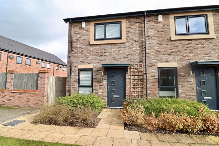 2 Bedroom End Terrace House For Sale In Hockling Close, Pocklington, York, YO42