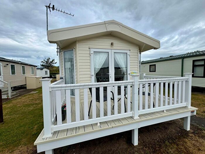 2 Bedroom Mobile/park Home For Sale In Beaurmaris, Gronant, Prestatyn, LL19