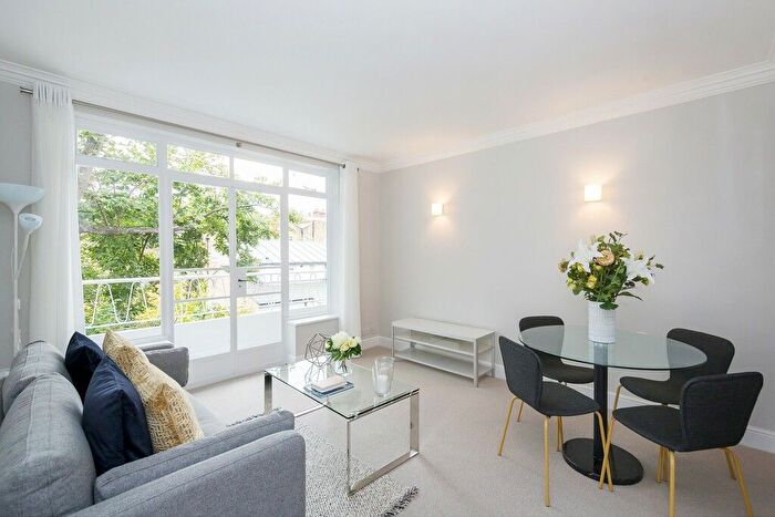 2 Bedroom Flat To Rent In Callow Street, Chelsea, SW3
