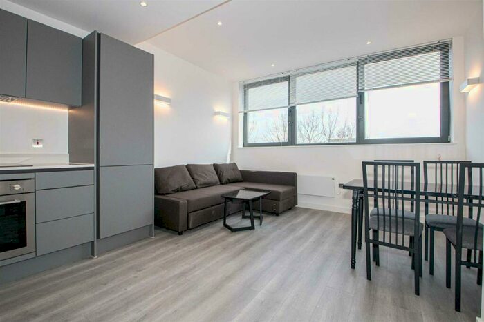 1 Bedroom Apartment To Rent In Capital Drive, Linford Wood, MK14