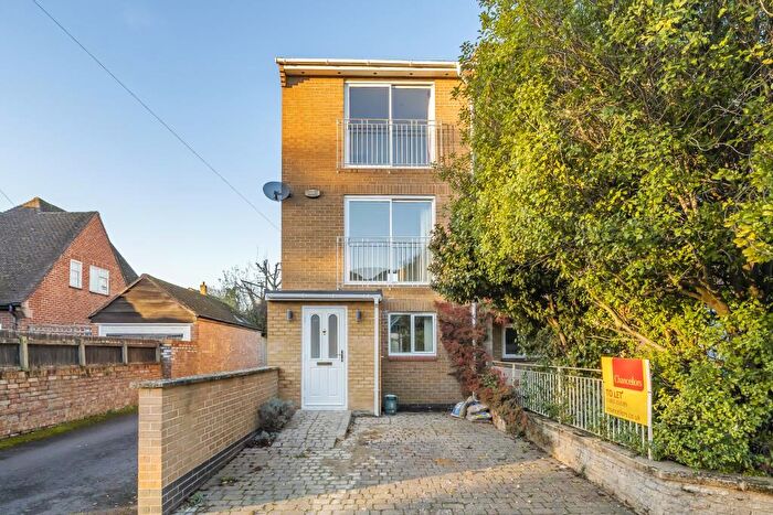 4 Bedroom Town House To Rent In Hernes Road, Oxford, OX2