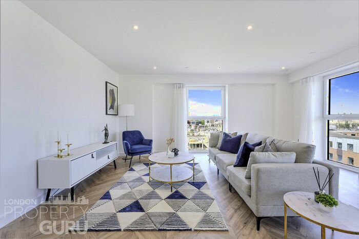 2 Bedroom Flat To Rent In Royal Exchange, London, KT1