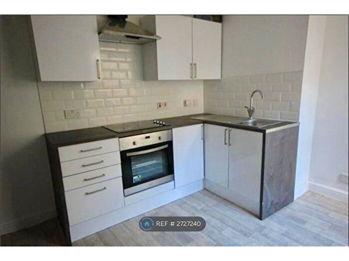 Studio To Rent In Windsor Road, Bournemouth, BH5