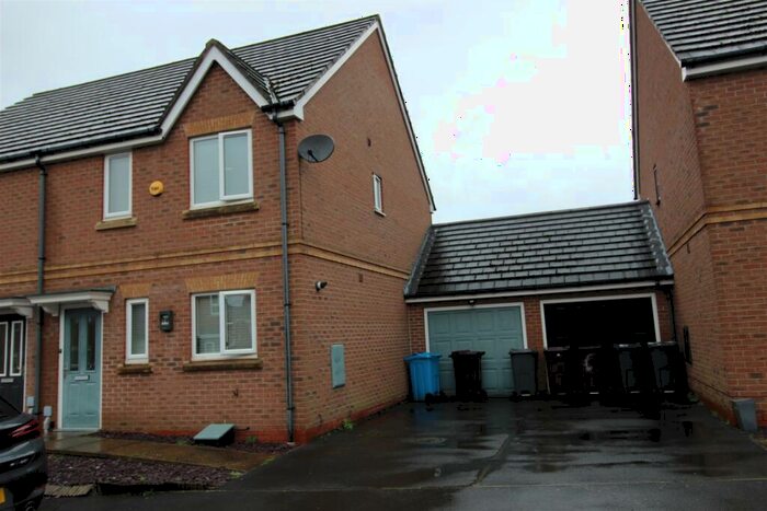 3 Bedroom Semi-Detached House To Rent In Woodland Road, Liverpool, L36