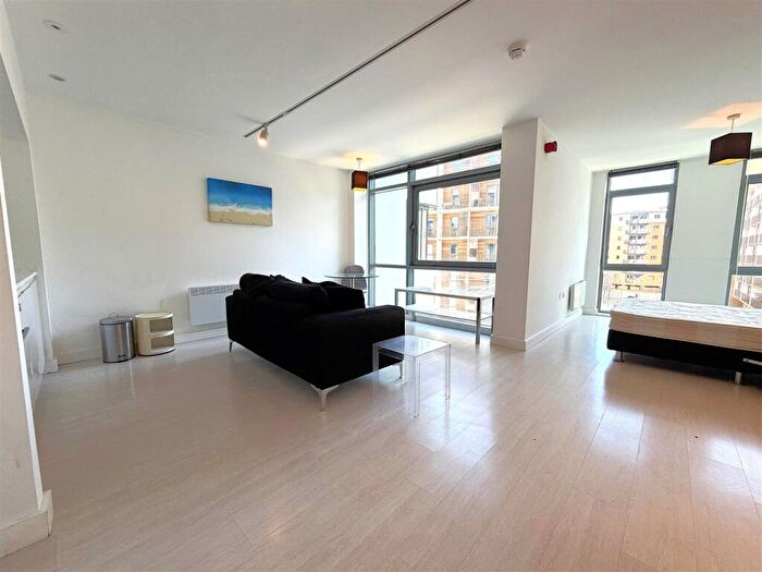 Studio To Rent In Manor Mills, Ingram Street, LS11