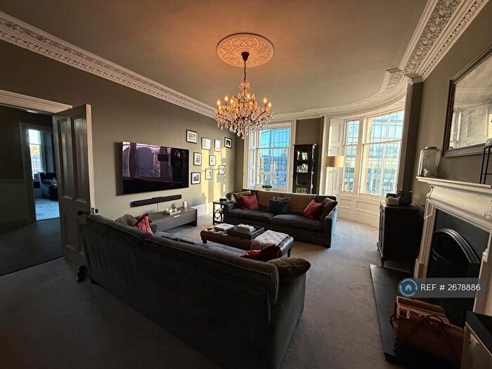 3 Bedroom Flat To Rent In Grosvenor Street, Edinburgh, EH12