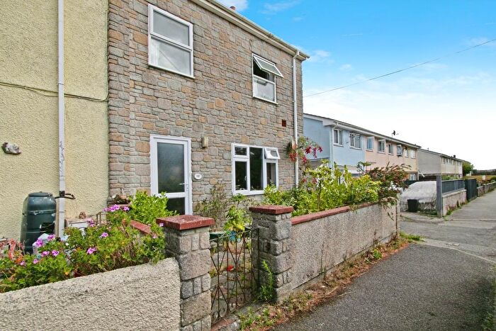 1 Bedroom Flat For Sale In North Roskear Road, Camborne, Cornwall, TR14