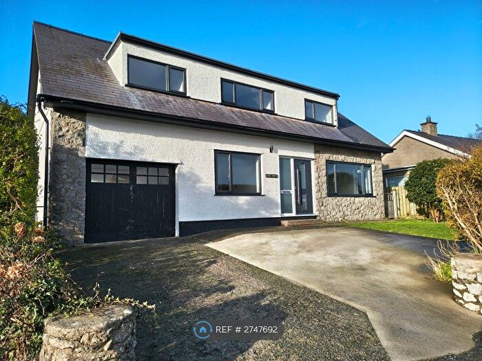 4 Bedroom Detached House To Rent In Nant Bychan, Moelfre, LL72