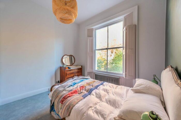 2 Bedroom Flat To Rent In Leamington Road Villas, Westbourne Park, London, W11