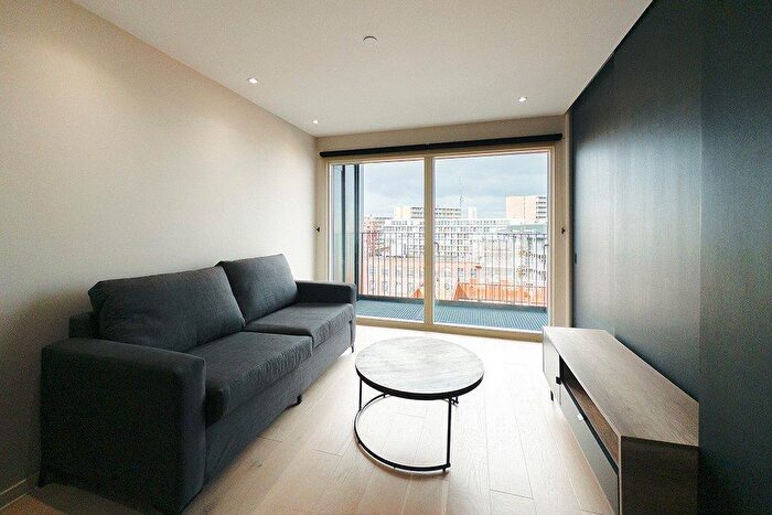 1 Bedroom Apartment To Rent In Spinners Way, Manchester, M15