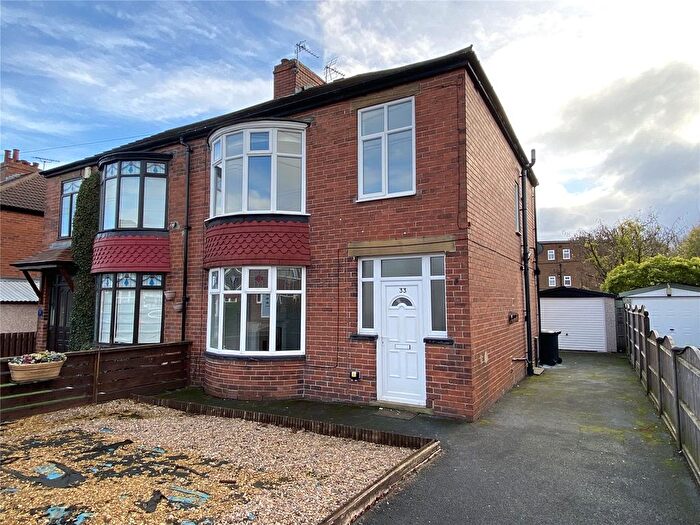 3 Bedroom Semi-Detached House To Rent In Grasmere Road, Dewsbury, West Yorkshire, WF12