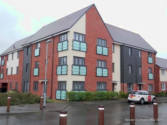 2 Bedroom Flat To Rent In Vauxhall Way, Dunstable, LU6
