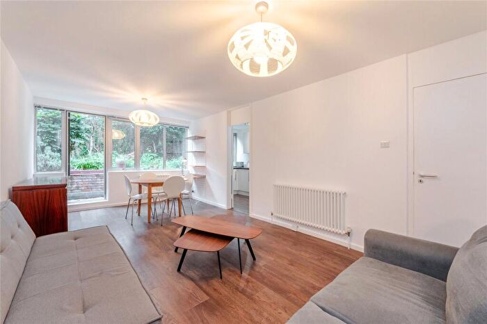 1 Bedroom Flat To Rent In Silsoe House, Park Village East, London, NW1