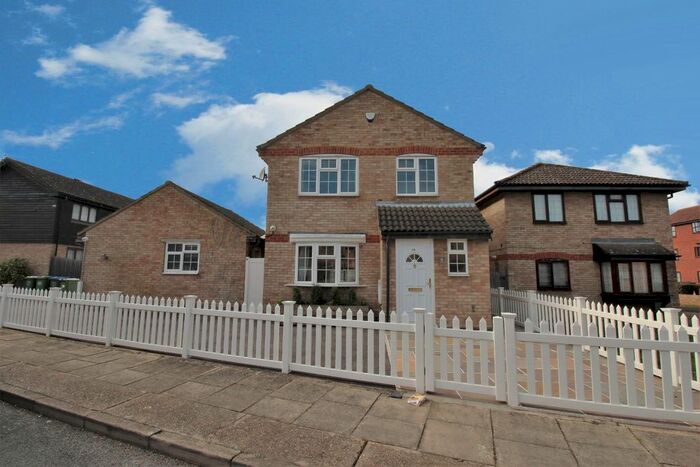 3 Bedroom Property To Rent In Coptefield Drive, Belvedere, DA17