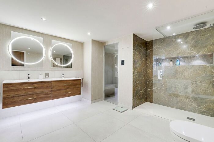 4 Bedroom Detached House For Sale In Moore Road, Mapperley, NG3