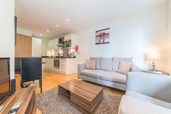 1 Bedroom Flat To Rent In Millharbour, Canary Wharf, E14