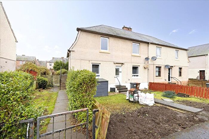 2 Bedroom Flat For Sale In Carlops Avenue, Penicuik, EH26