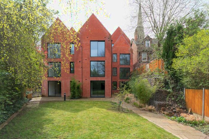 2 Bedroom Flat To Rent In Lyttelton Court, A Lyttelton Road, Edgbaston, Birmingham, B16