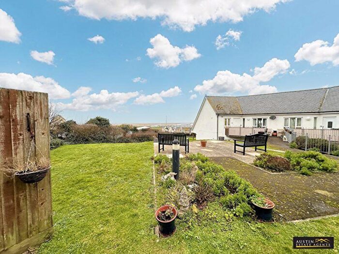 1 Bedroom Bungalow For Sale In Foylebank Way, Portland, Dorset, DT5