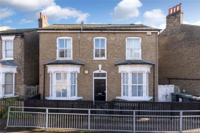 3 Bedroom Apartment To Rent In Camplin Street, London, SE14