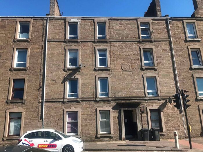 2 Bedroom Flat To Rent In Strathmartine Road, Dundee, DD3
