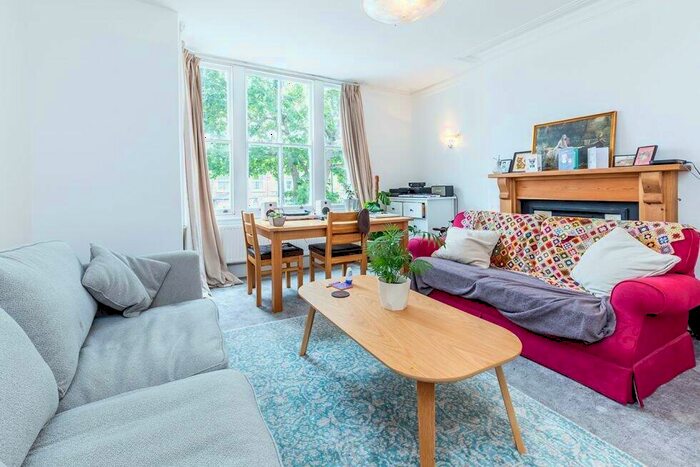 3 Bedroom Flat To Rent In Whittington Road, Bounds Green, N22