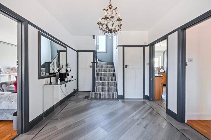 4 Bedroom Detached House For Sale In Longdown Road, Epsom, KT17