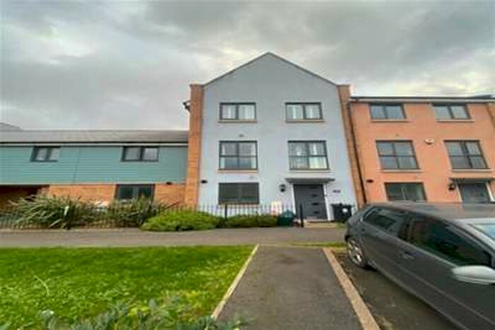 4 Bedroom Terraced House To Rent In Swithins Lane, BS34