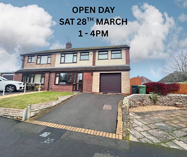 4 Bedroom Semi Detached House For Sale In Queens Gardens, Netherton, Dudley, DY2