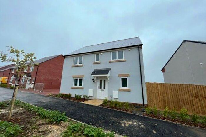 3 Bedroom Property To Rent In Orchard Way, Weymouth, DT4