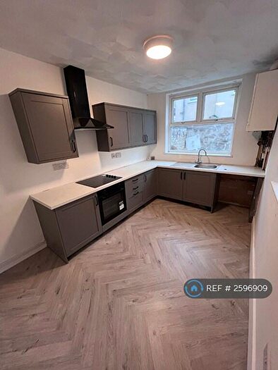 3 Bedroom Terraced House To Rent In New Barton Street, Salford, M6