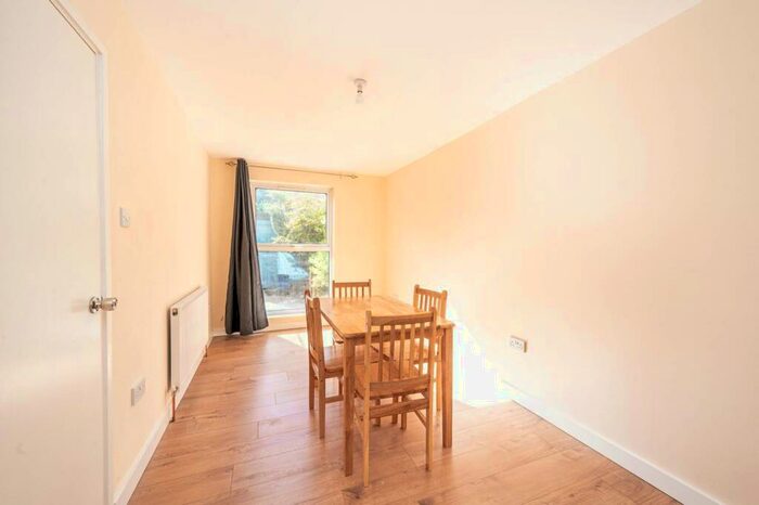 4 Bedroom Terraced House To Rent In Theseus Walk, Angel, London, N1
