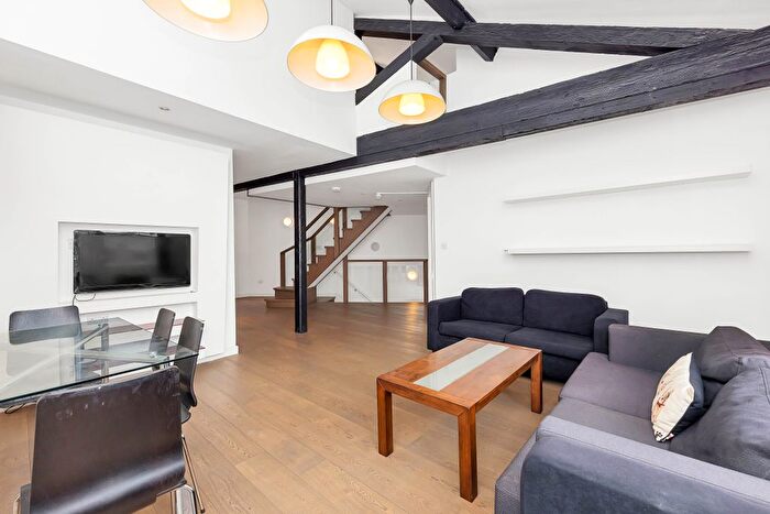 3 Bedroom Flat To Rent In Great Eastern Street, London, EC2A