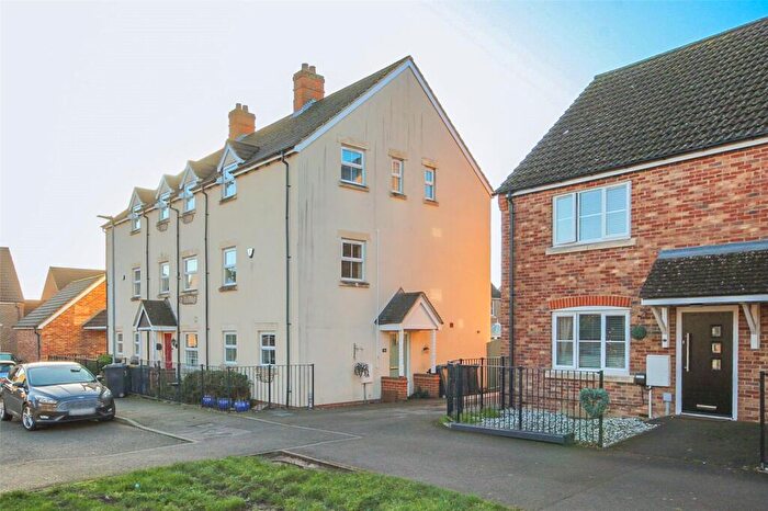 3 Bedroom End Of Terrace House For Sale In Browning Close, Bromham, Bedford, Bedfordshire, MK43