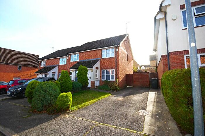 2 Bedroom End Of Terrace House To Rent In Comma Close, Braintree, Essex, CM7