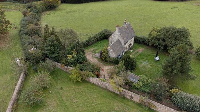 3 Bedroom Detached House For Sale In Westbrook, Chippenham, SN15