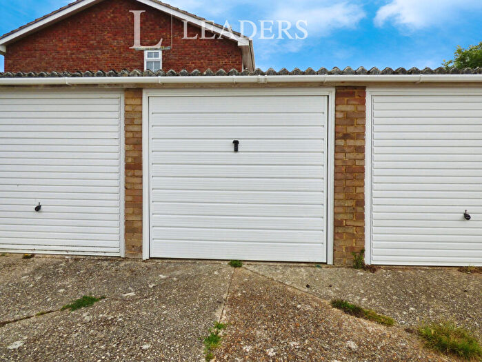 Garage / Parking To Rent In Beaumont Park, BN17