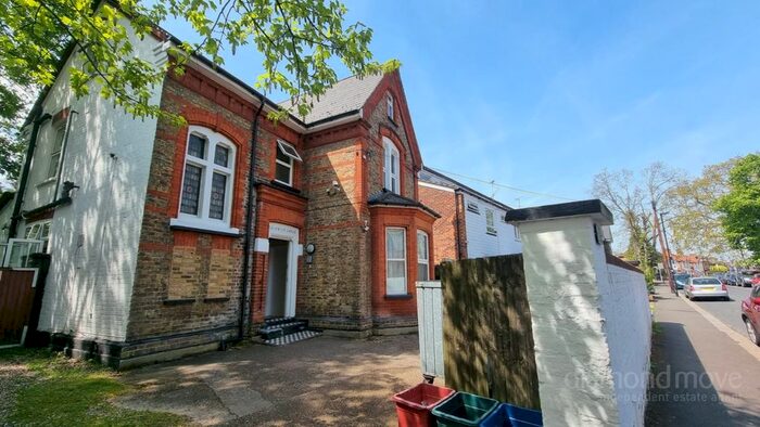 Studio To Rent In Parkside Road, Hounslow, TW3