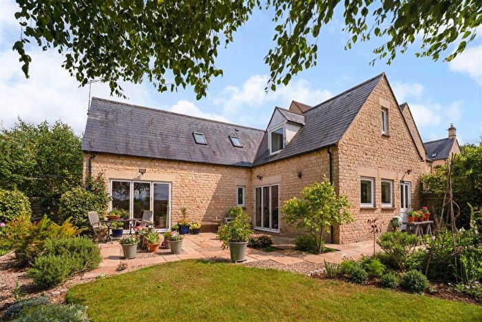 4 Bedroom House For Sale In Bourton-On-The-Water, Gloucestershire, GL54