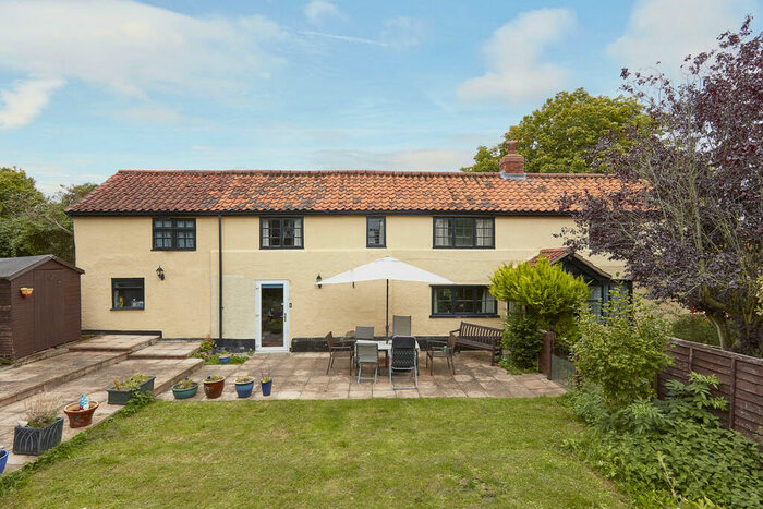3 Bedroom Cottage For Sale In Hundon, Sudbury, Suffolk, CO10