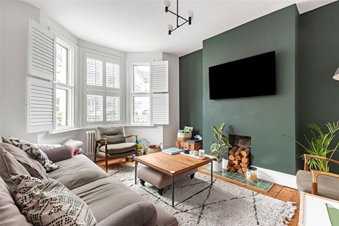 3 Bedroom Terraced House For Sale In Fallsbrook Road, Furzedown, SW16