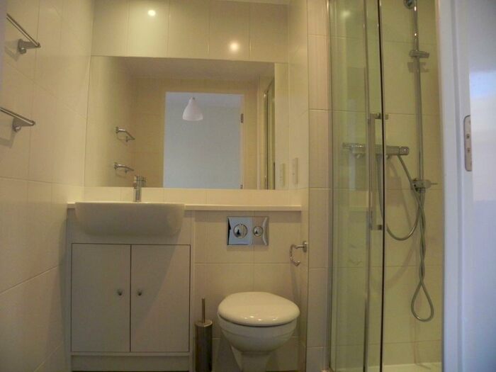 Studio To Rent In Moorfields, L2