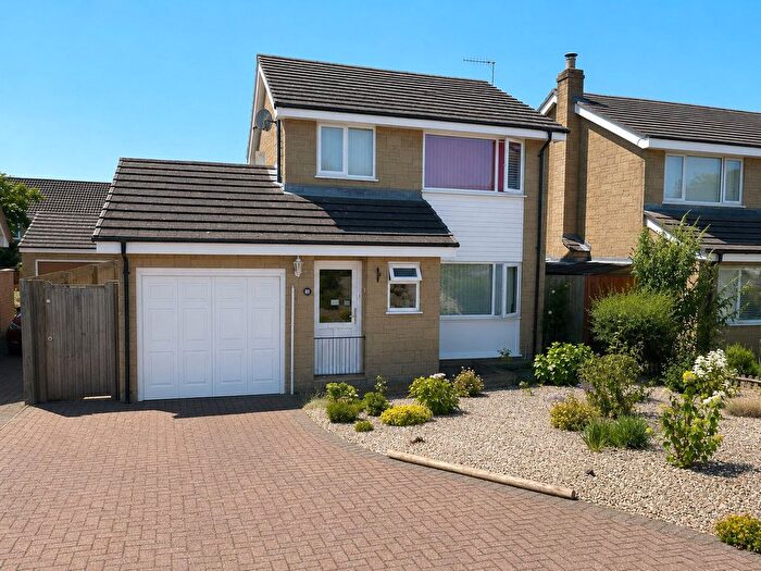3 Bedroom Detached House For Sale In Byfield Road, Woodford Halse, Northamptonshire, NN11