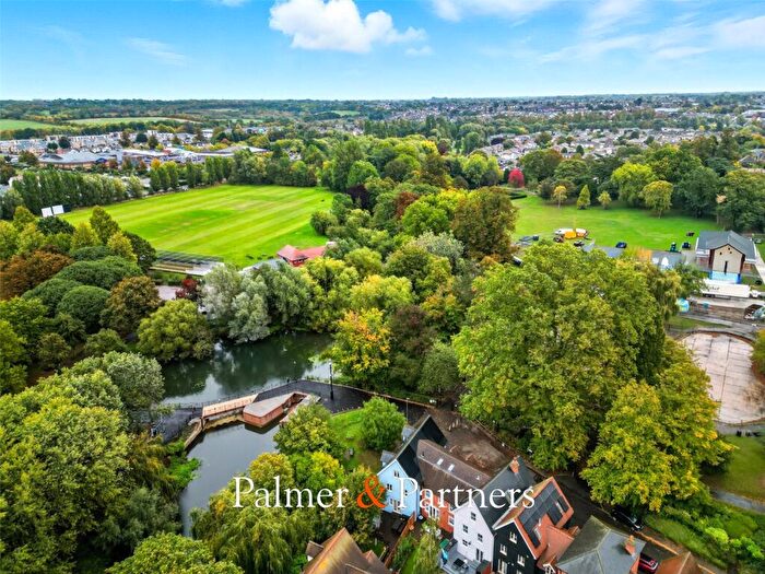 4 Bedroom Terraced House For Sale In Middle Mill Road, Colchester, Essex, CO1