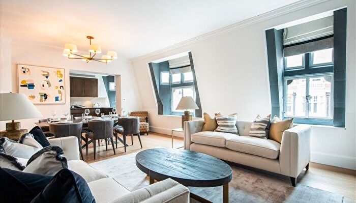 3 Bedroom Flat To Rent In ., Duke Street, London, W1K