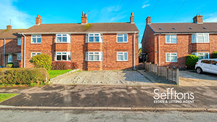 3 Bedroom Semi Detached House For Sale In Davidson Road, Norwich, Norfolk, NR7