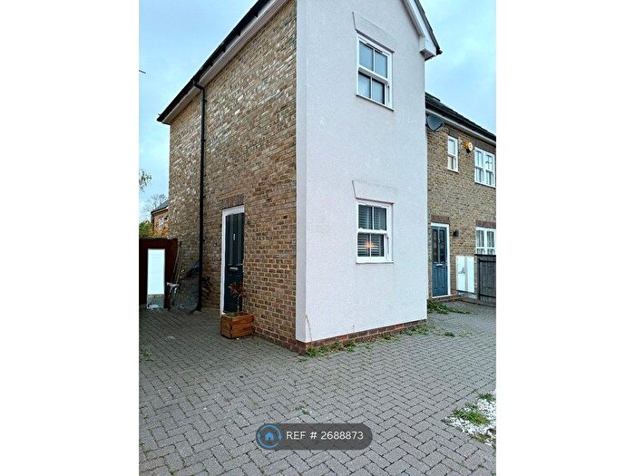 2 Bedroom Semi Detached House To Rent In Palace Road, Bromley, BR1