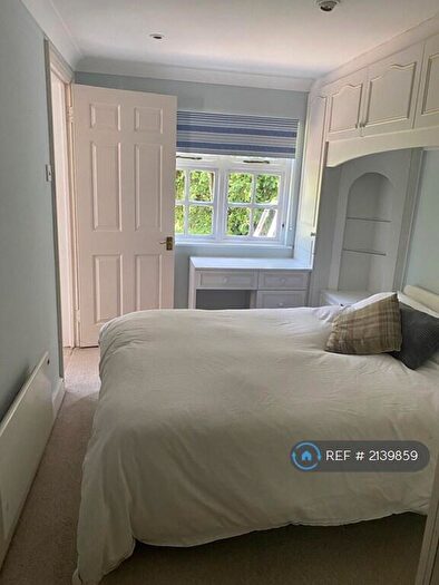 1 Bedroom Flat To Rent In Paternoster Row, London, RM4