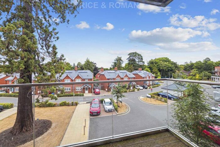 2 Bedroom Retirement Property For Sale In Lynwood Village, Ascot, SL5